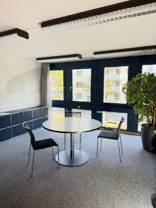 160m² office