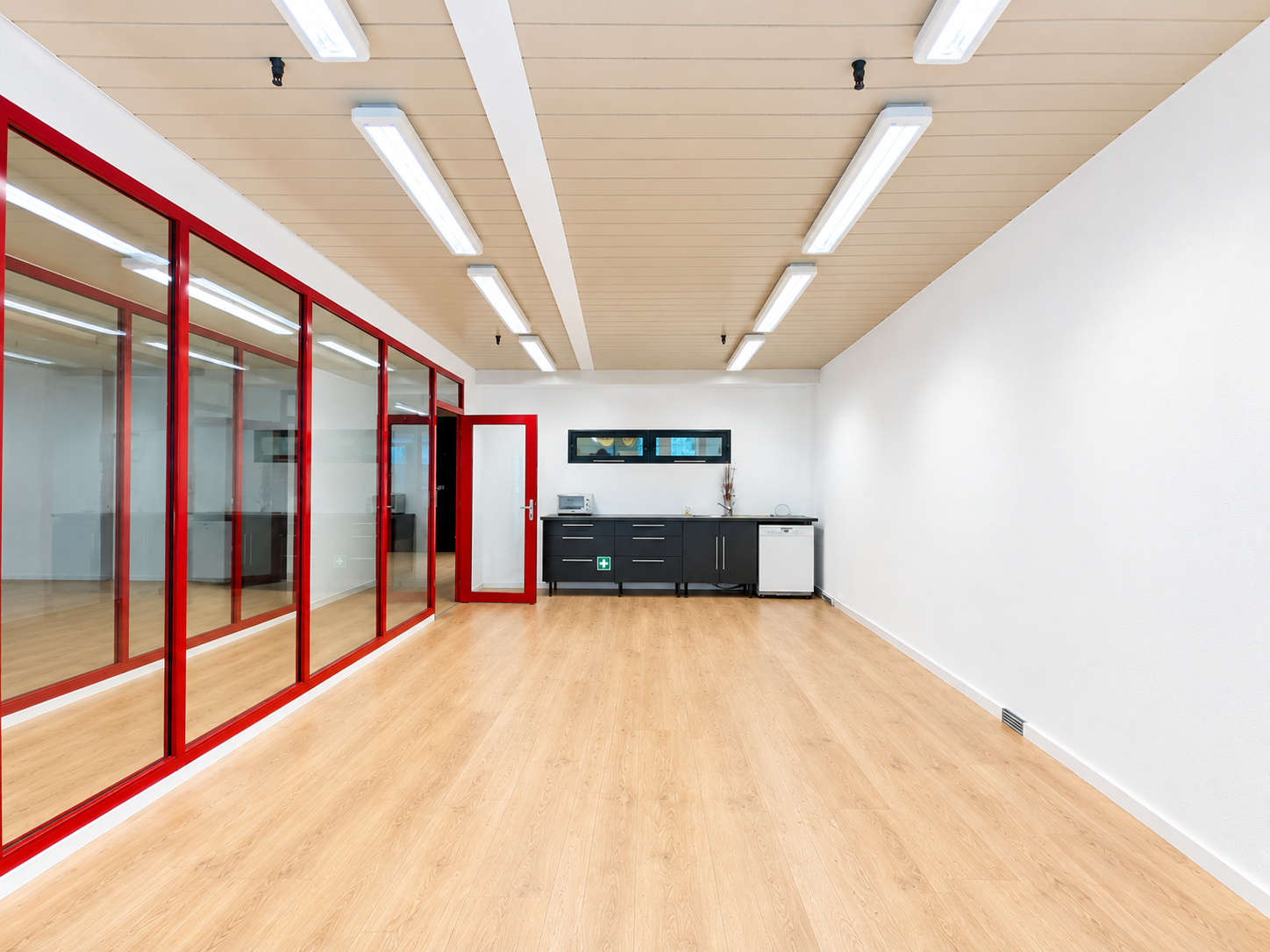310m² Büro, Foto 1 von 4