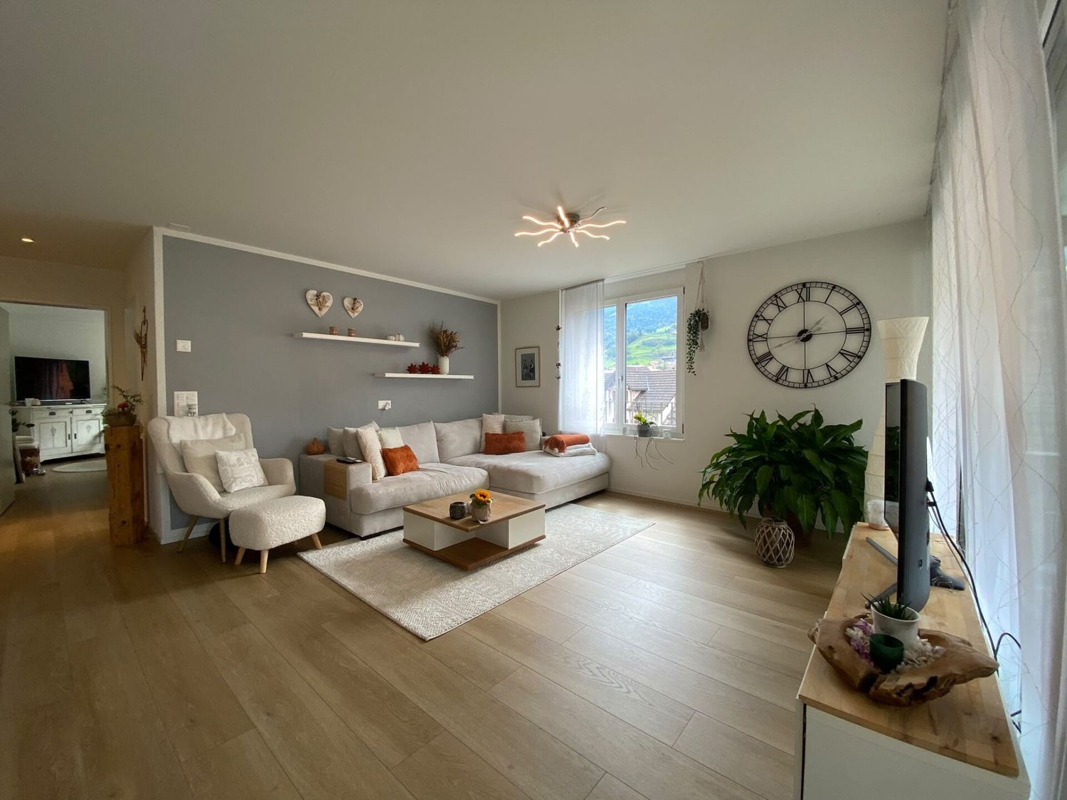 Living / commercial building