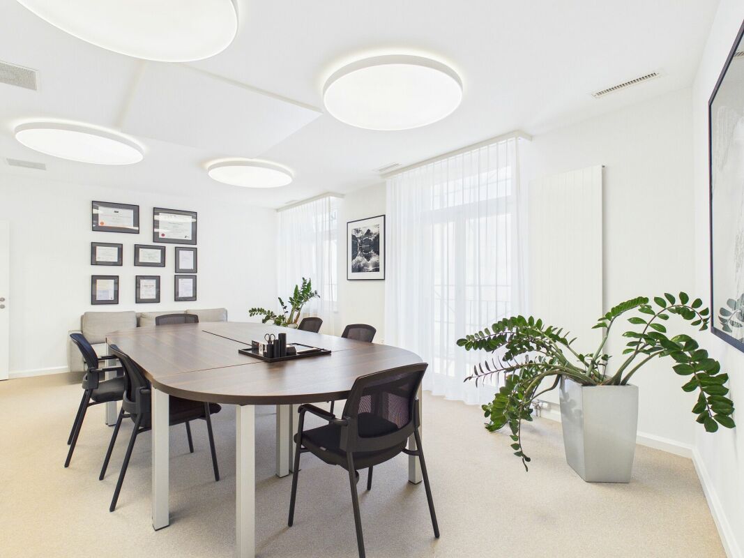 155m² office