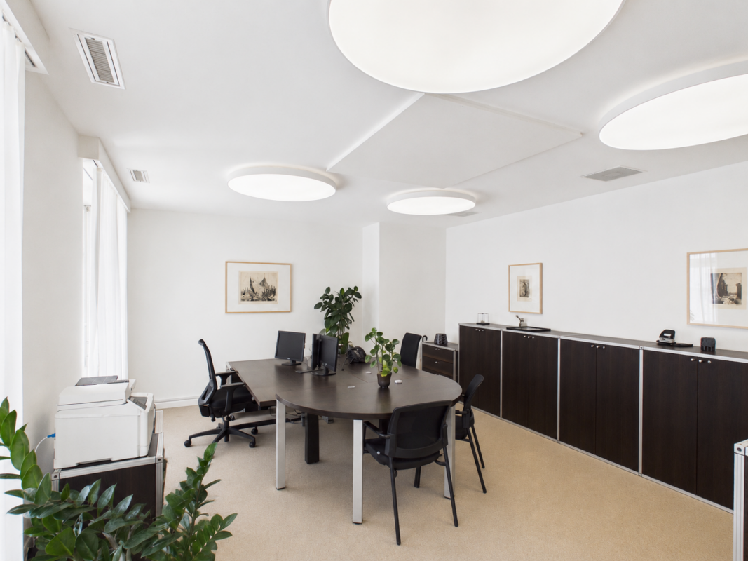 155m² office