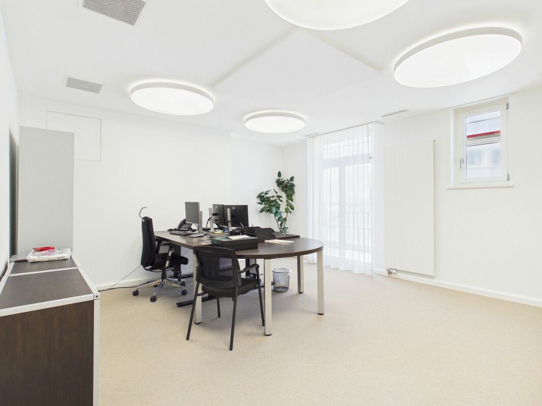 155m² office
