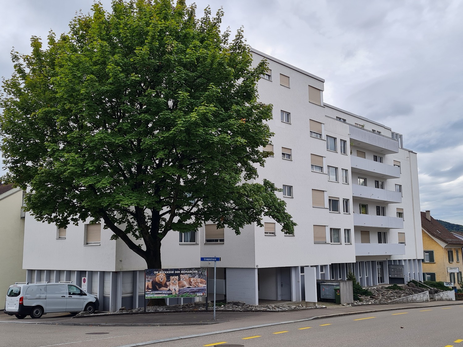 170m² office
