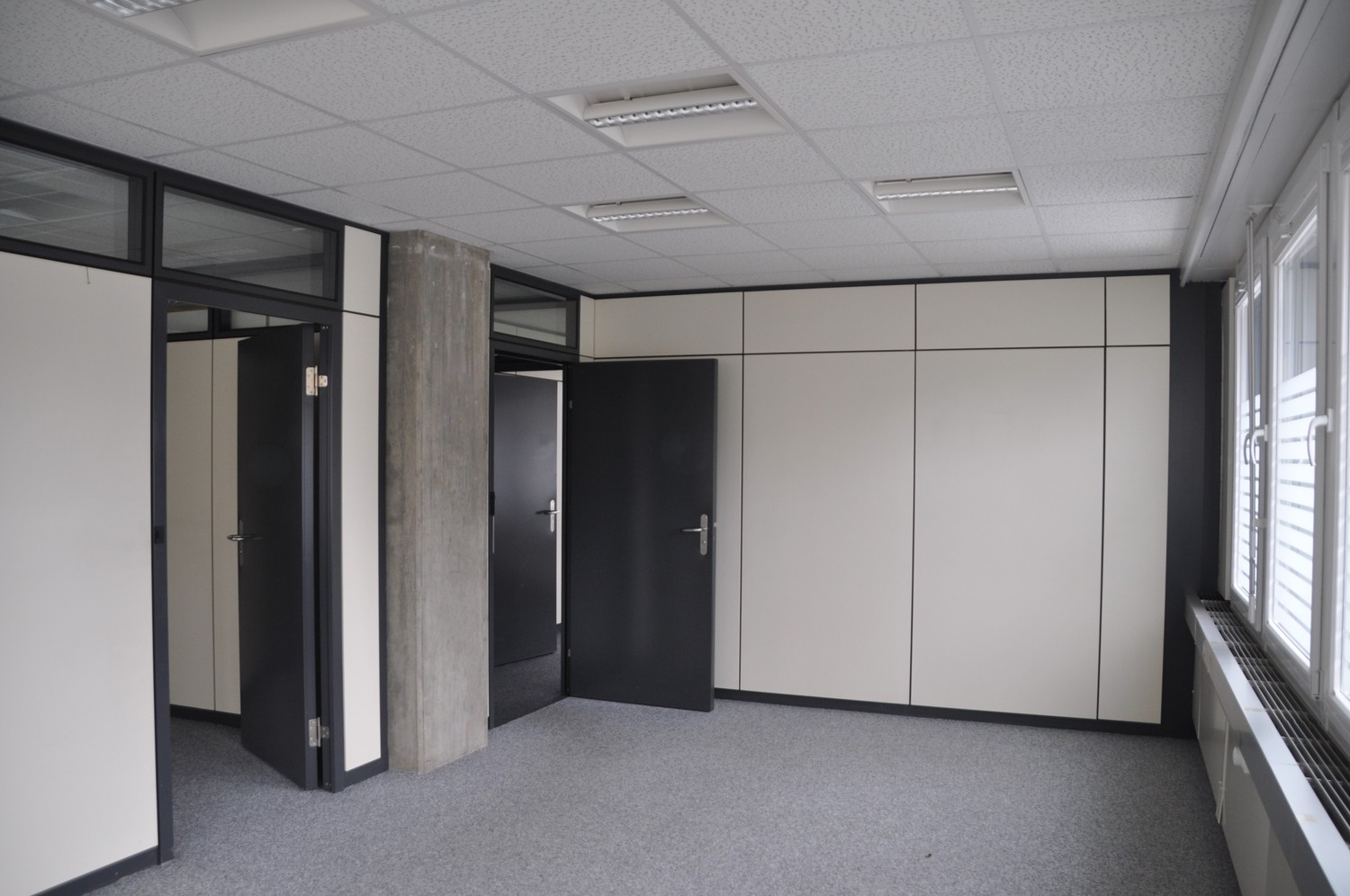 170m² office