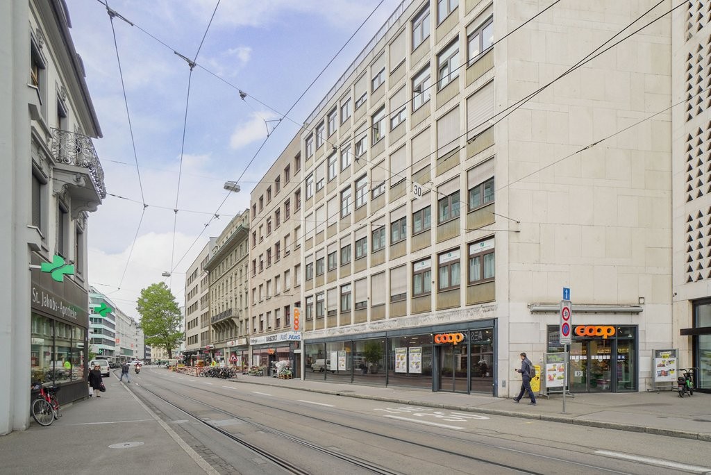 330m² office, Foto 1 von 10