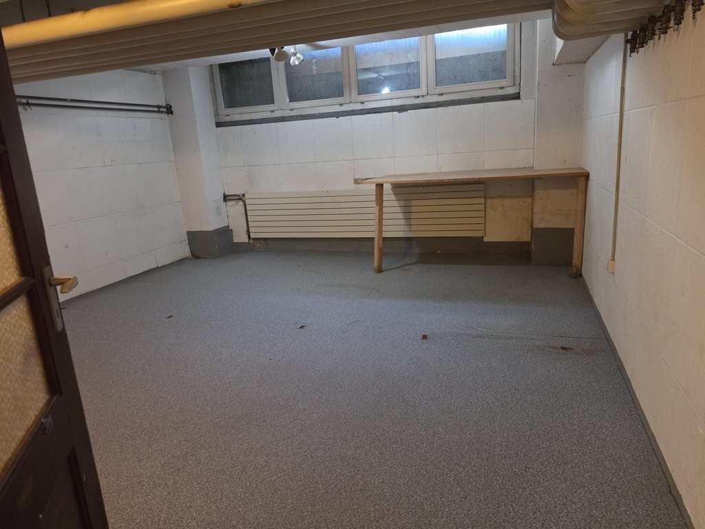 156m² negozio