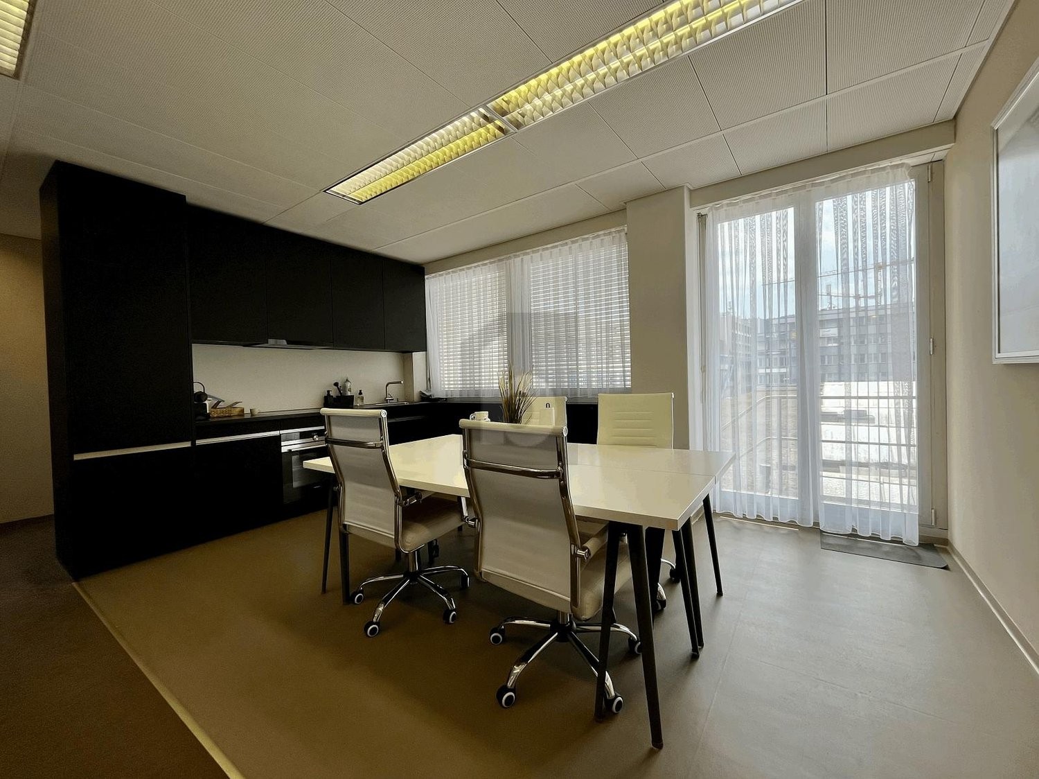 452m² bureau, photo 4 sur 4