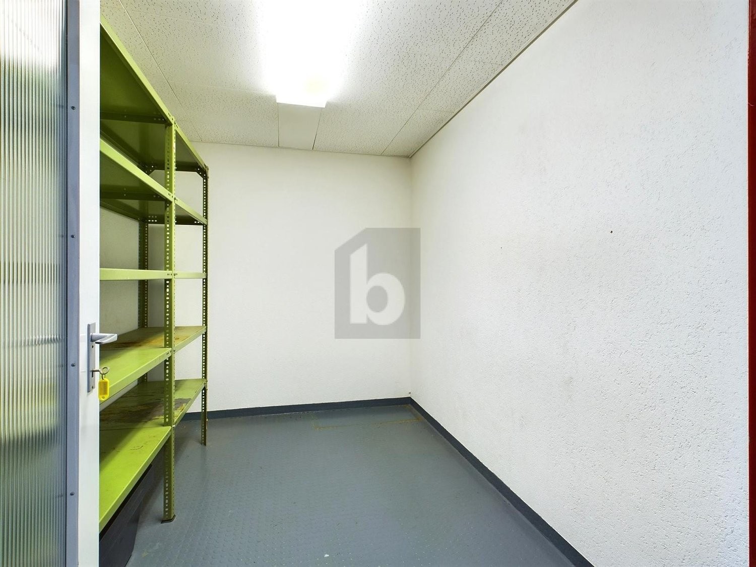 256m² office