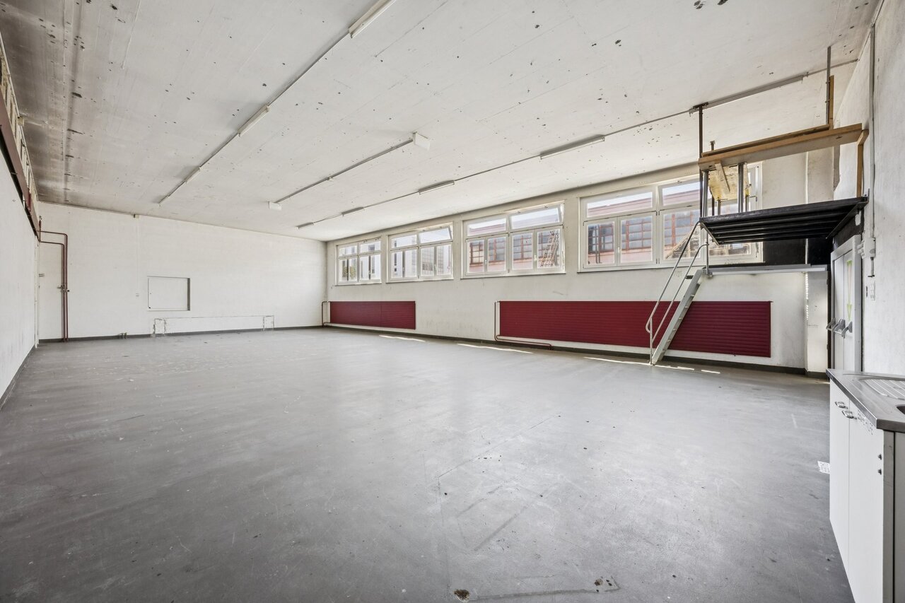 670m² commercial, photo 4 sur 10