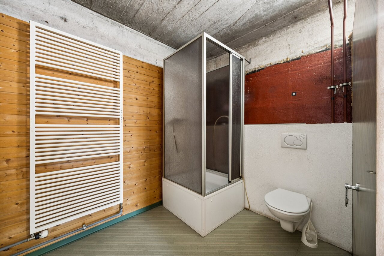 670m² commercial, photo 9 sur 10