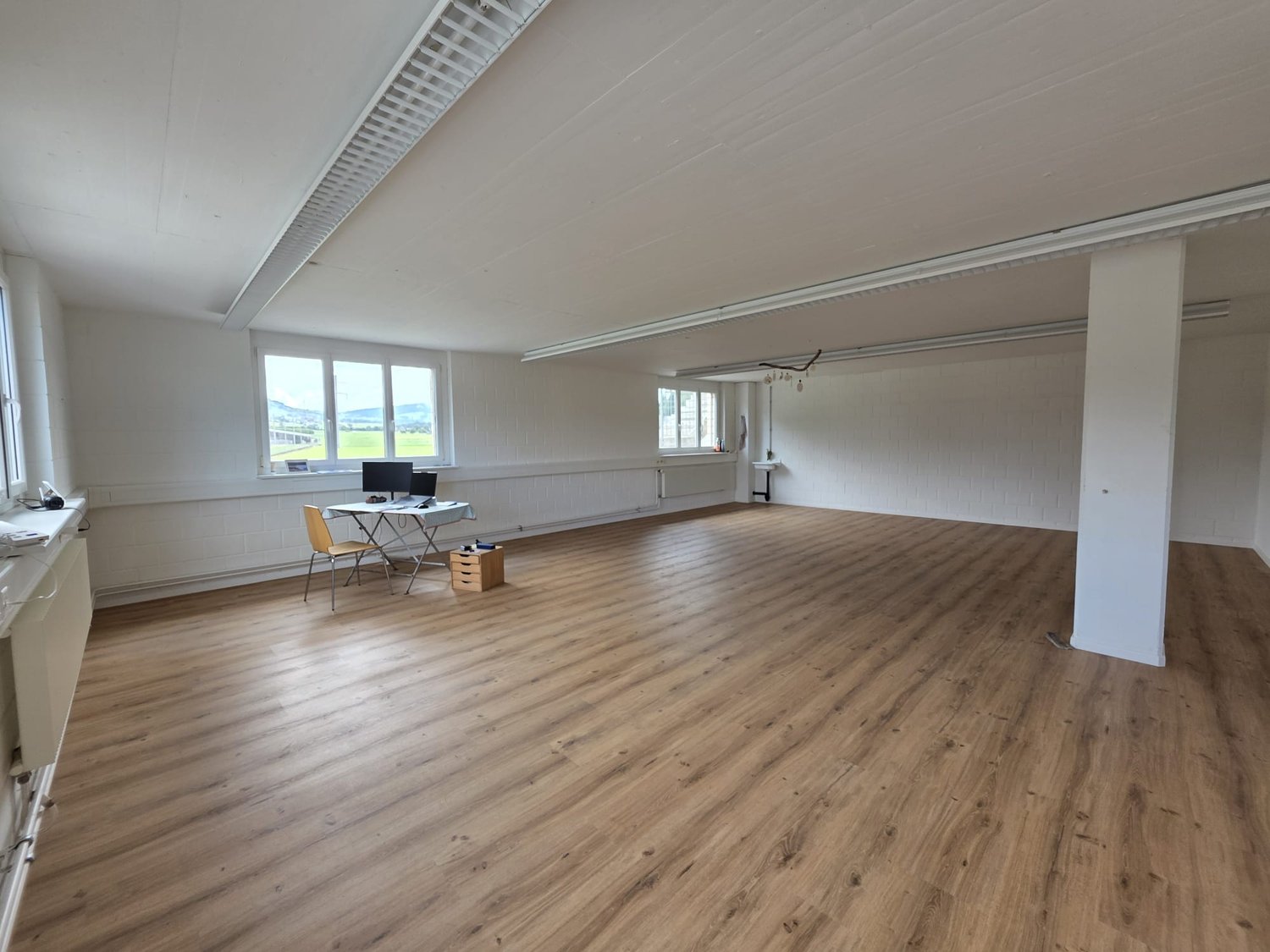 198m² commercial