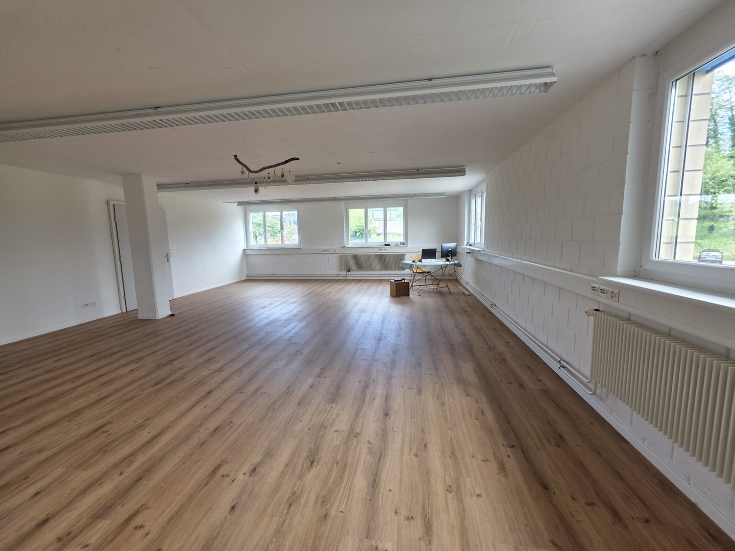 198m² commercial