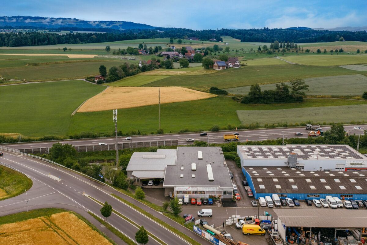 Fabbrica di 915m²