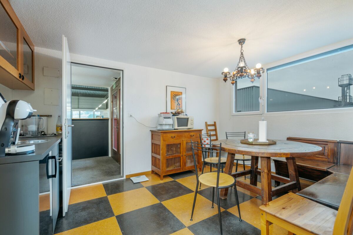 Fabbrica di 915m²