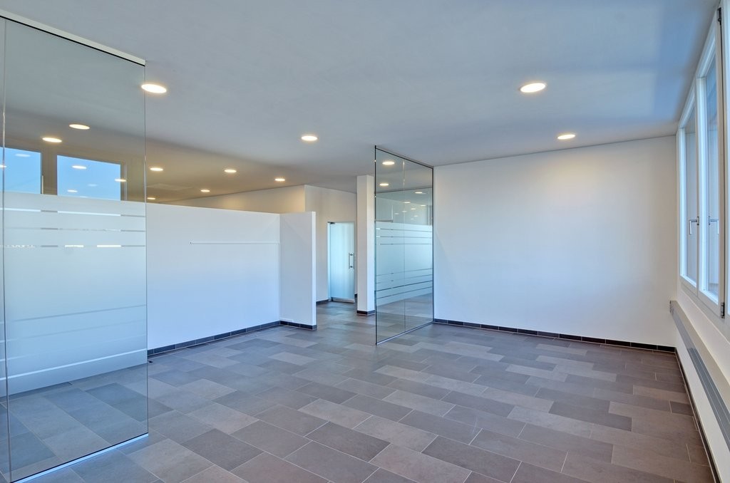 278m² office