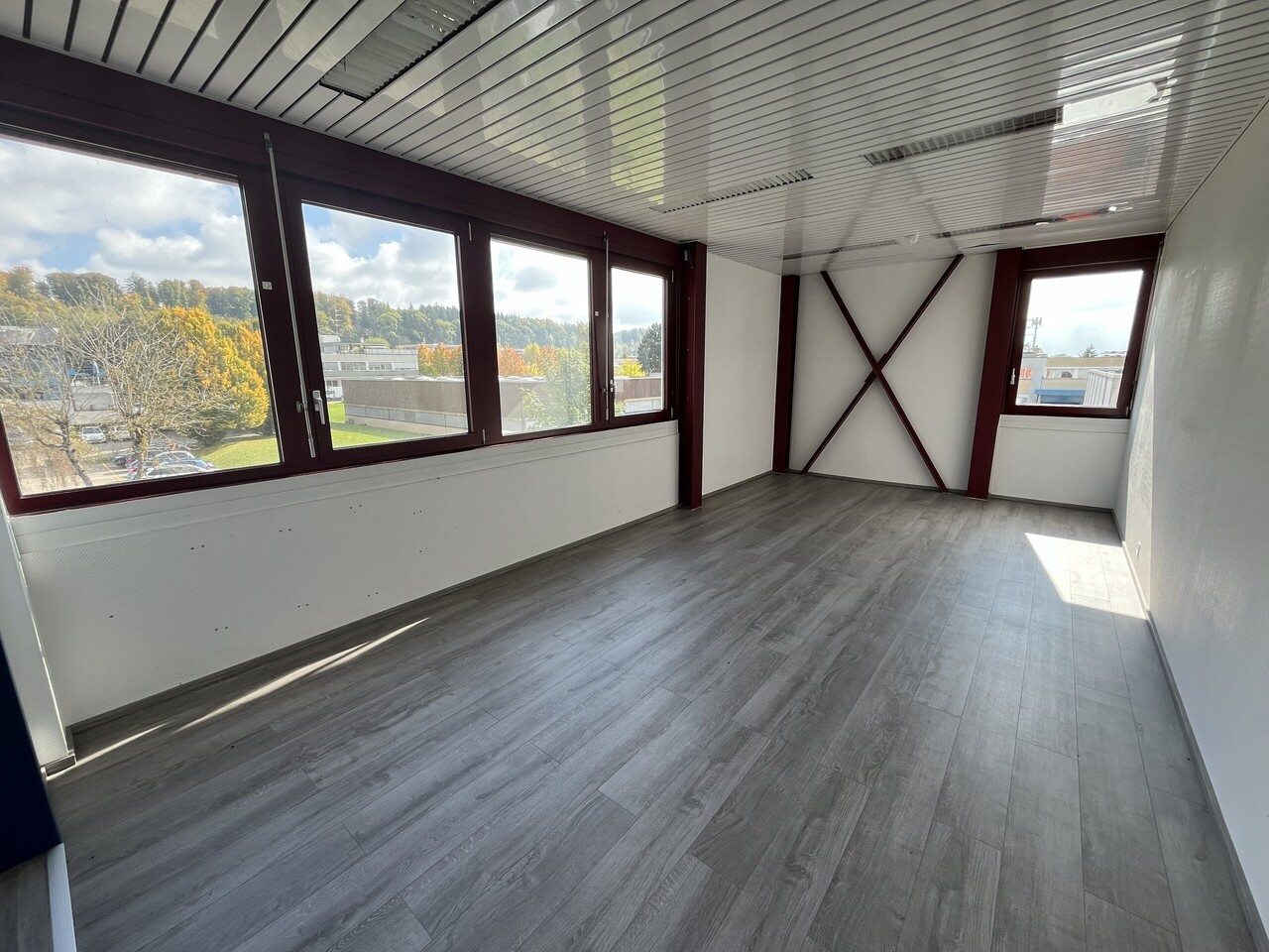 265m² Büro, Foto 3 von 10