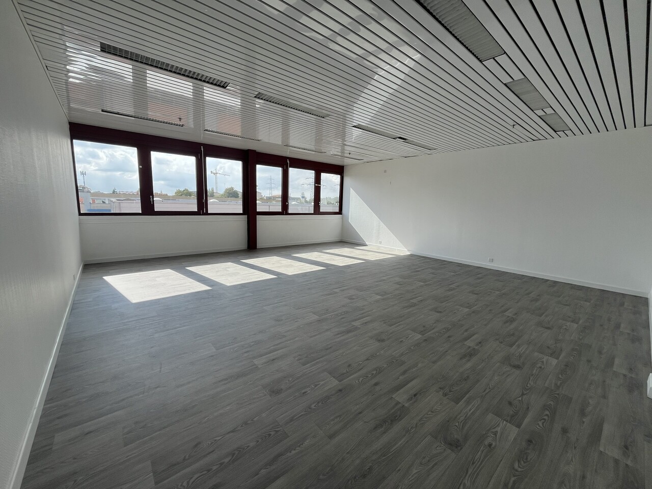 265m² Büro, Foto 1 von 10