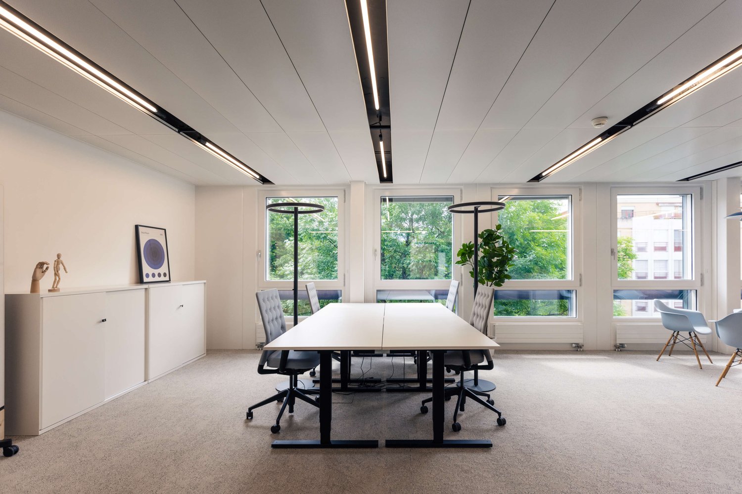 700m² Büro
