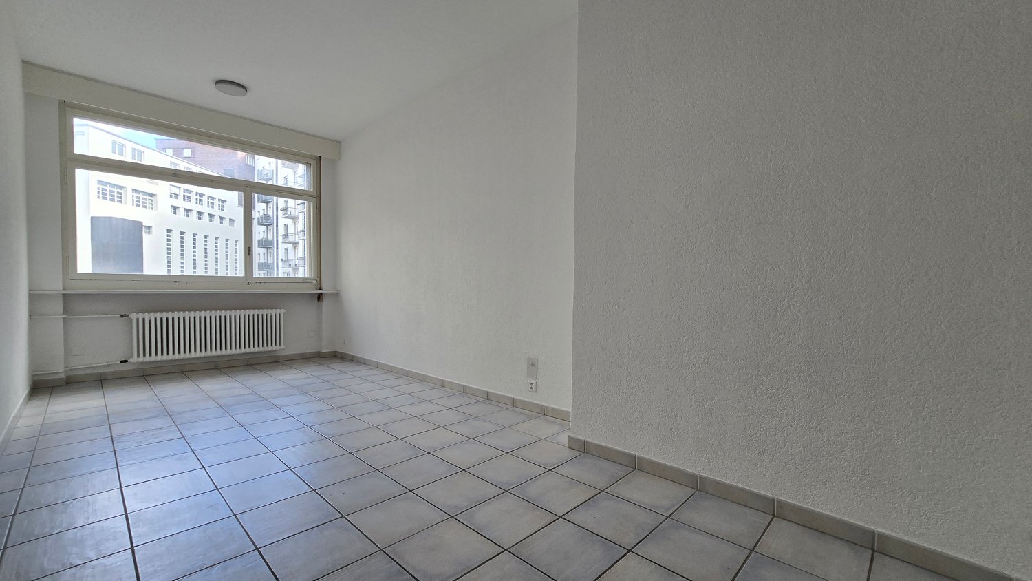 170m² office
