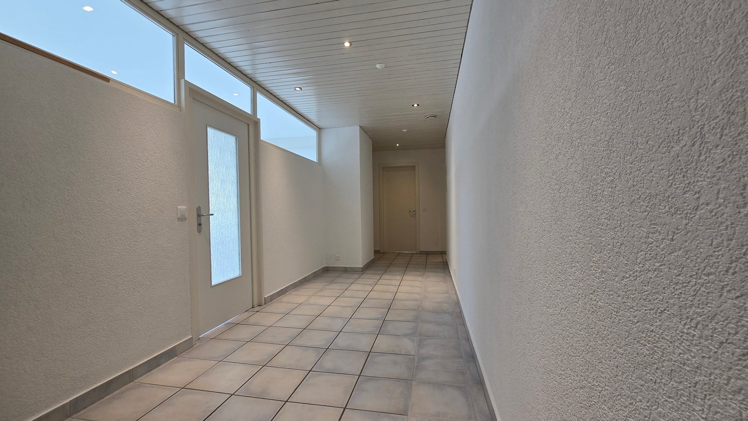 170m² office