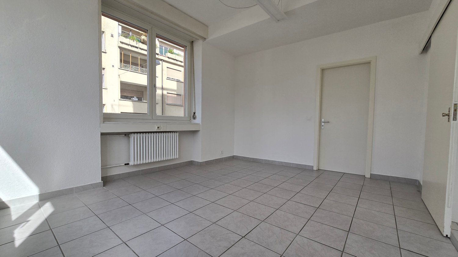 170m² office