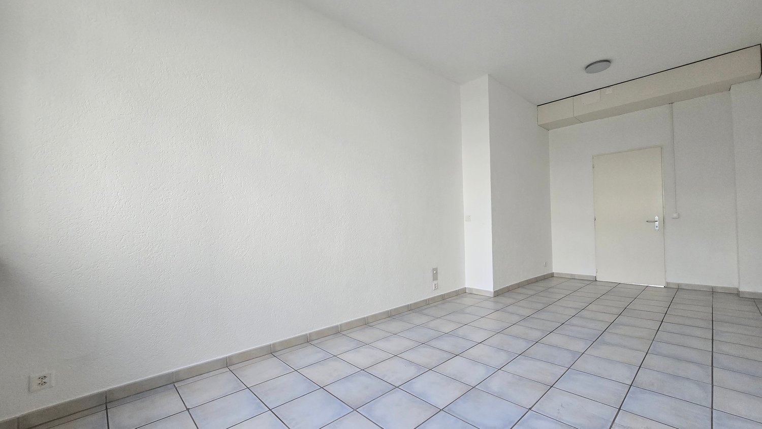 170m² office