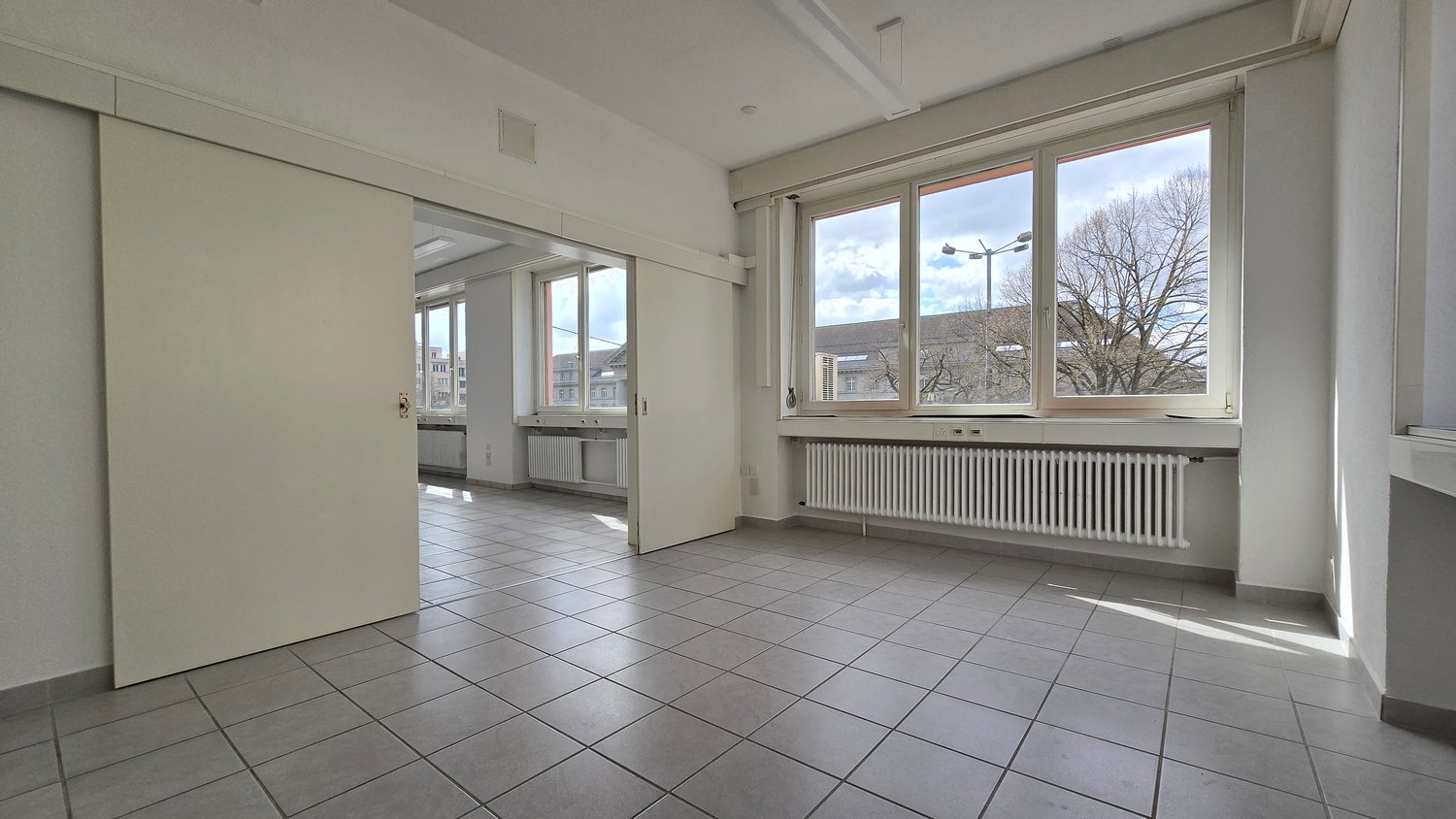 170m² office