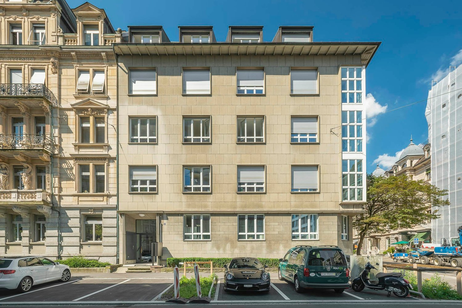 189m² office