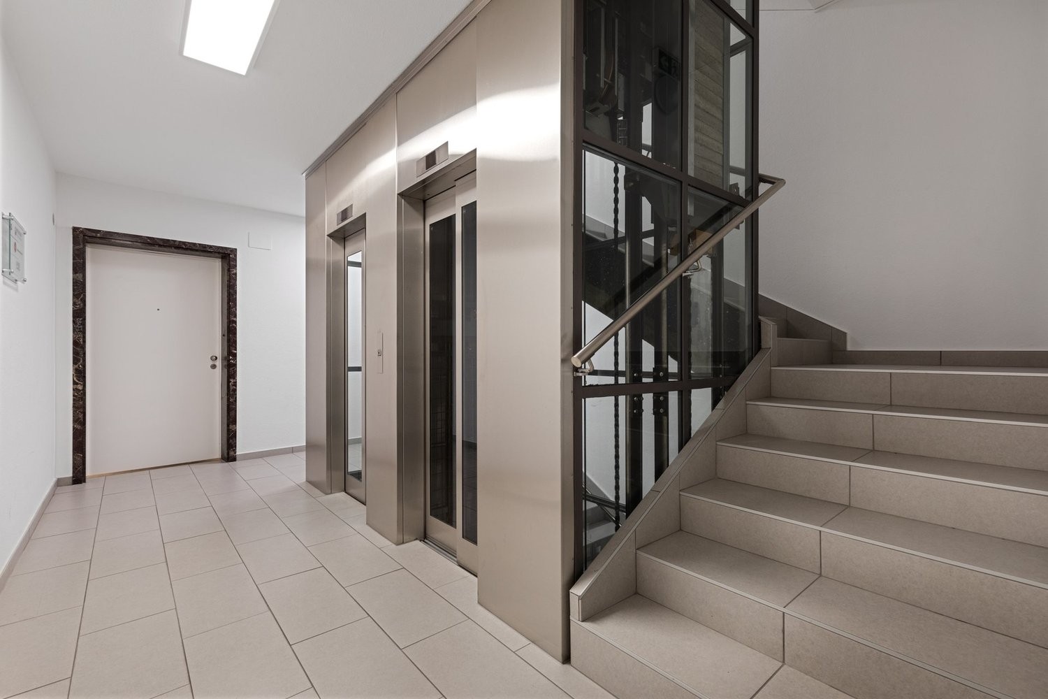 218m² Büro, Foto 3 von 10