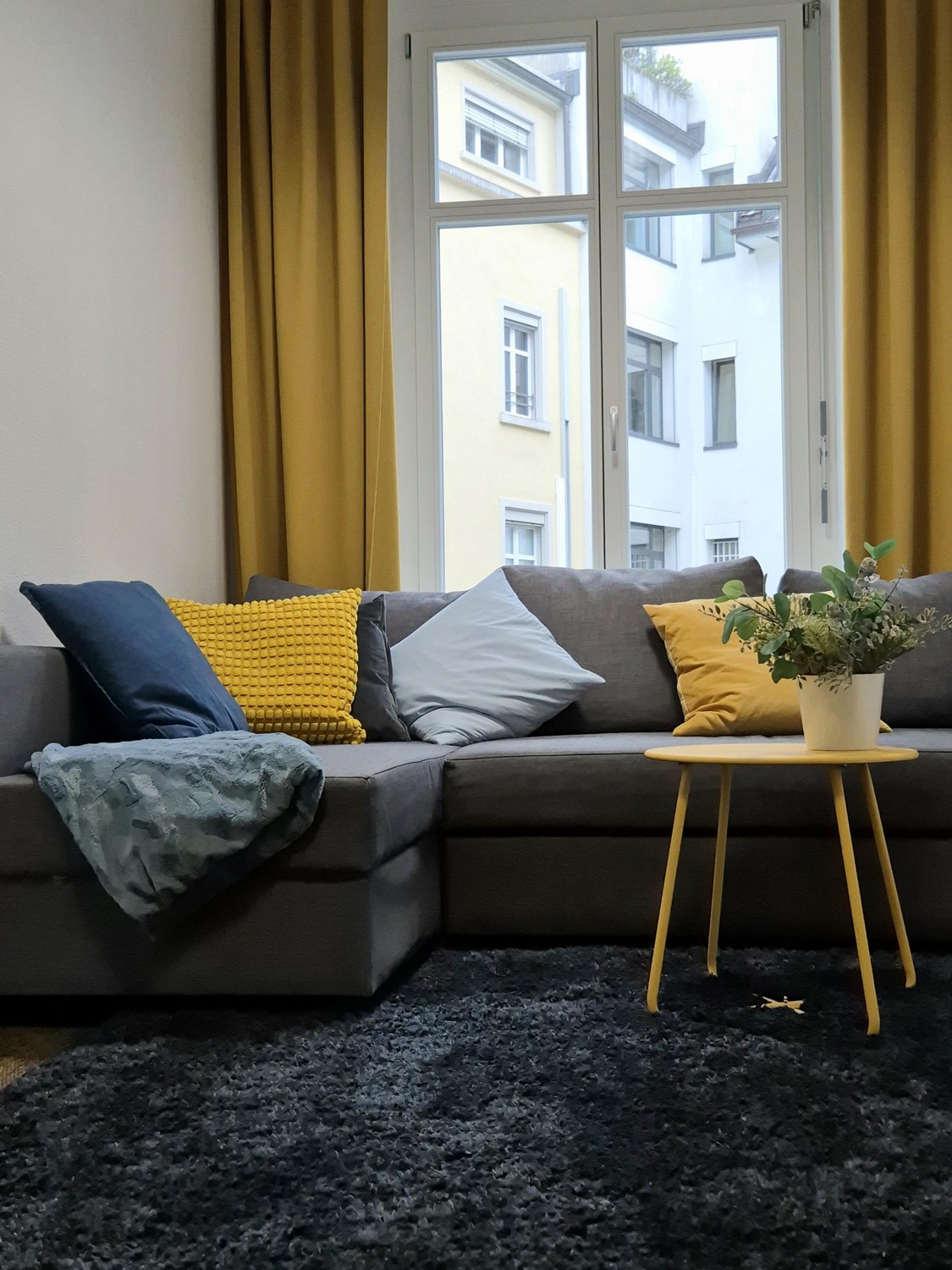 97m² office