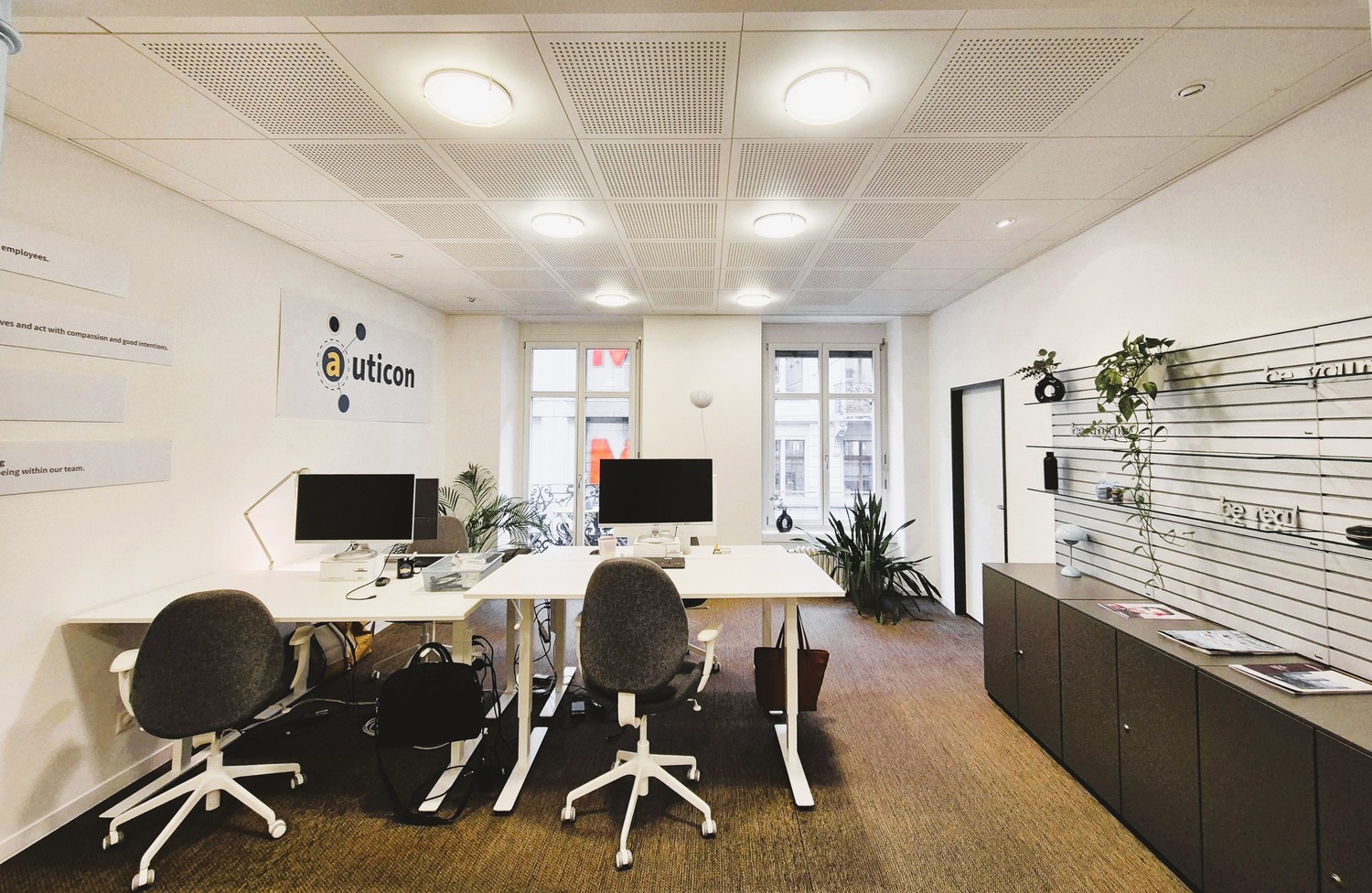 97m² office