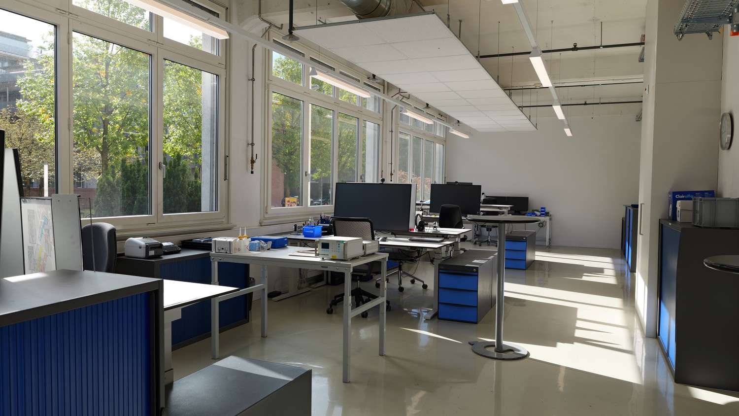 1580m² commercial, Foto 1 von 7