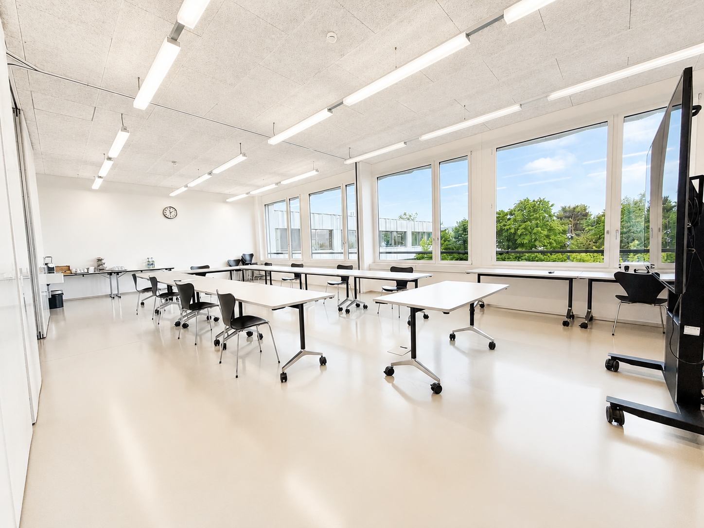Commercial, Foto 2 von 4
