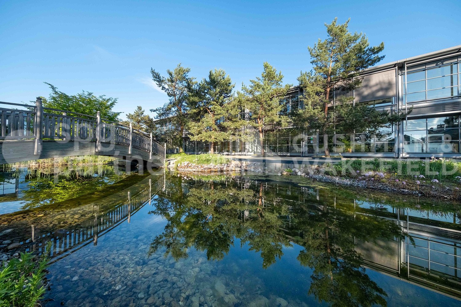 1450m² office