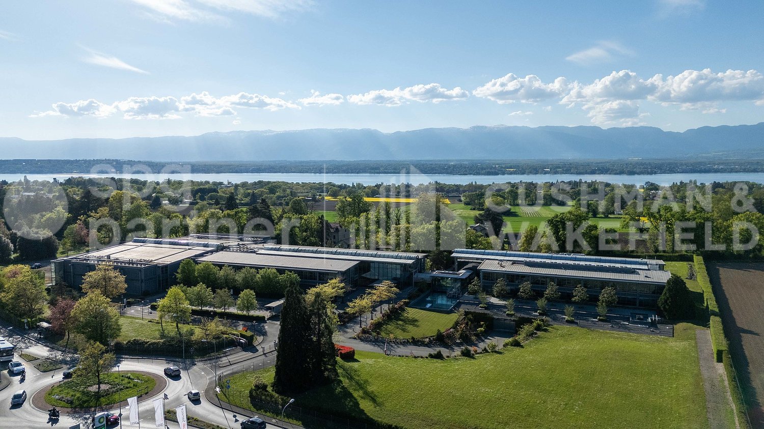 1450m² office