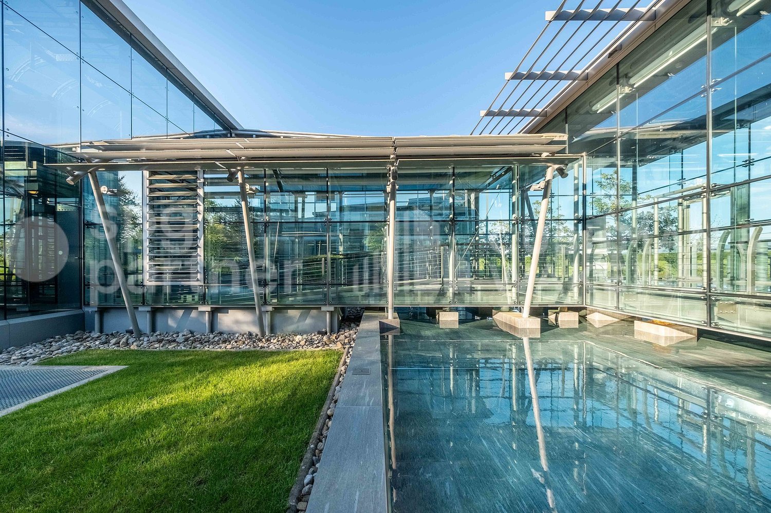 1450m² office