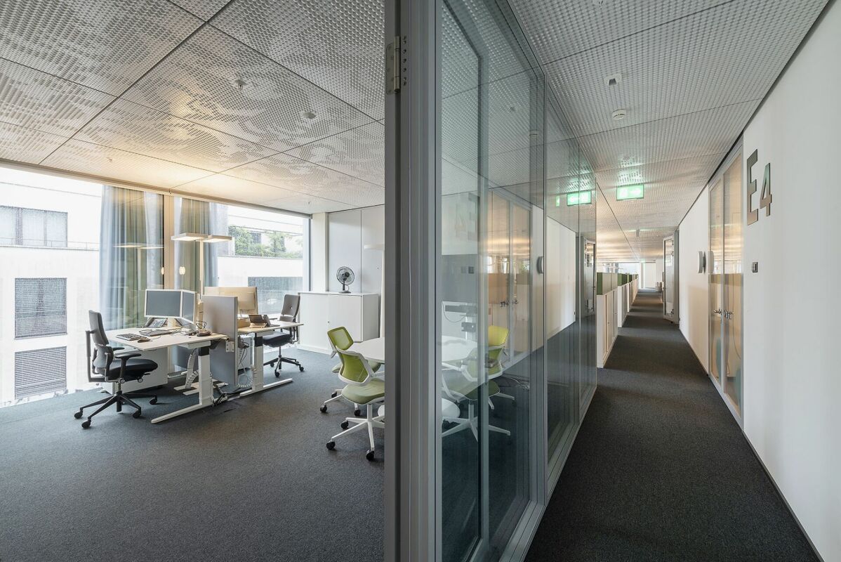 7420m² office