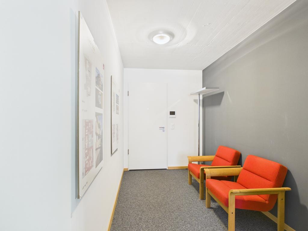 190m² office, photo 1 of 10