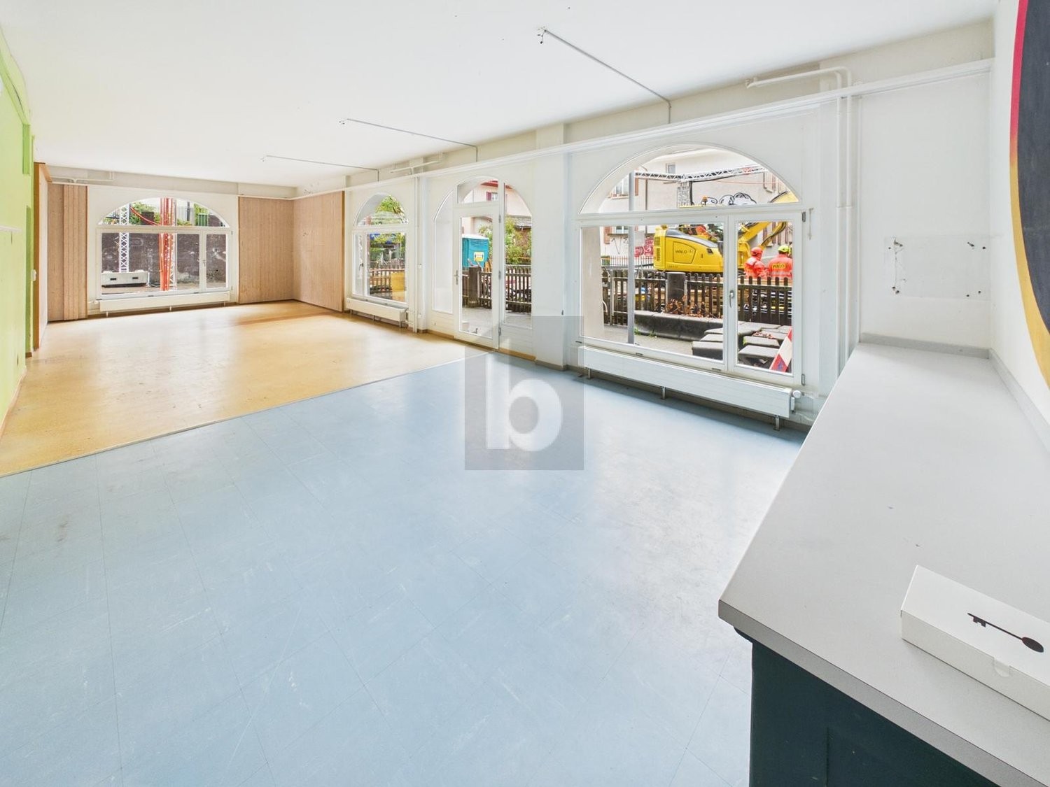 171m² office, photo 2 of 4