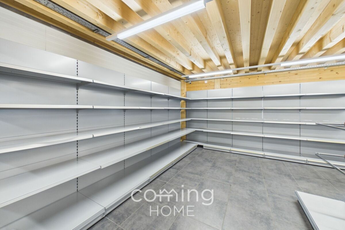 3255m² deposito, foto 9 di 10
