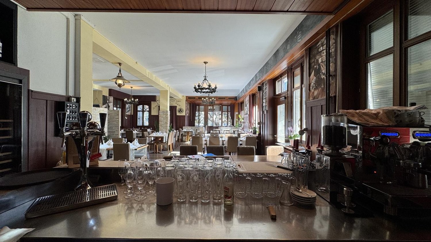 235m² restaurant