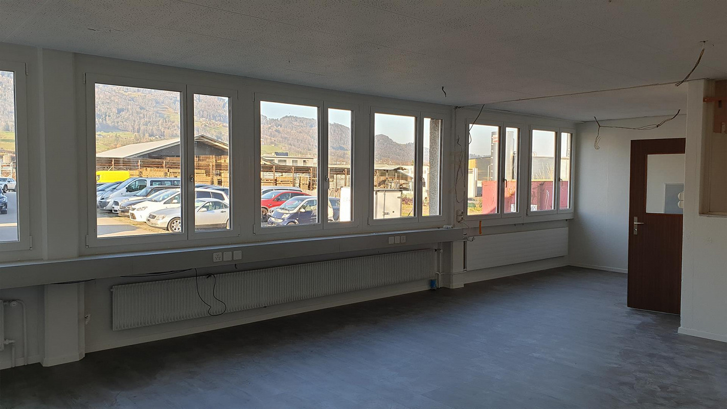 720m² commercial