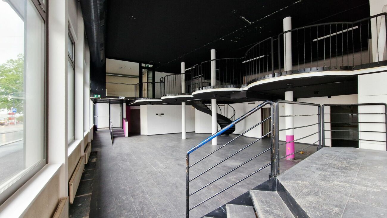 267m² Büro, Foto 3 von 7