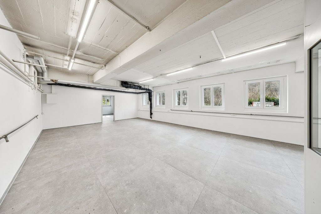 130m² commerciale, foto 5 di 10