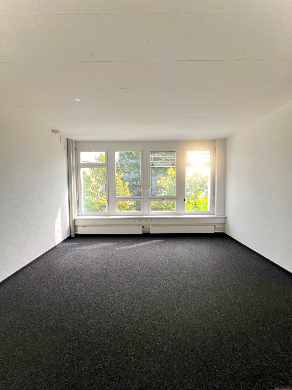 27m² office