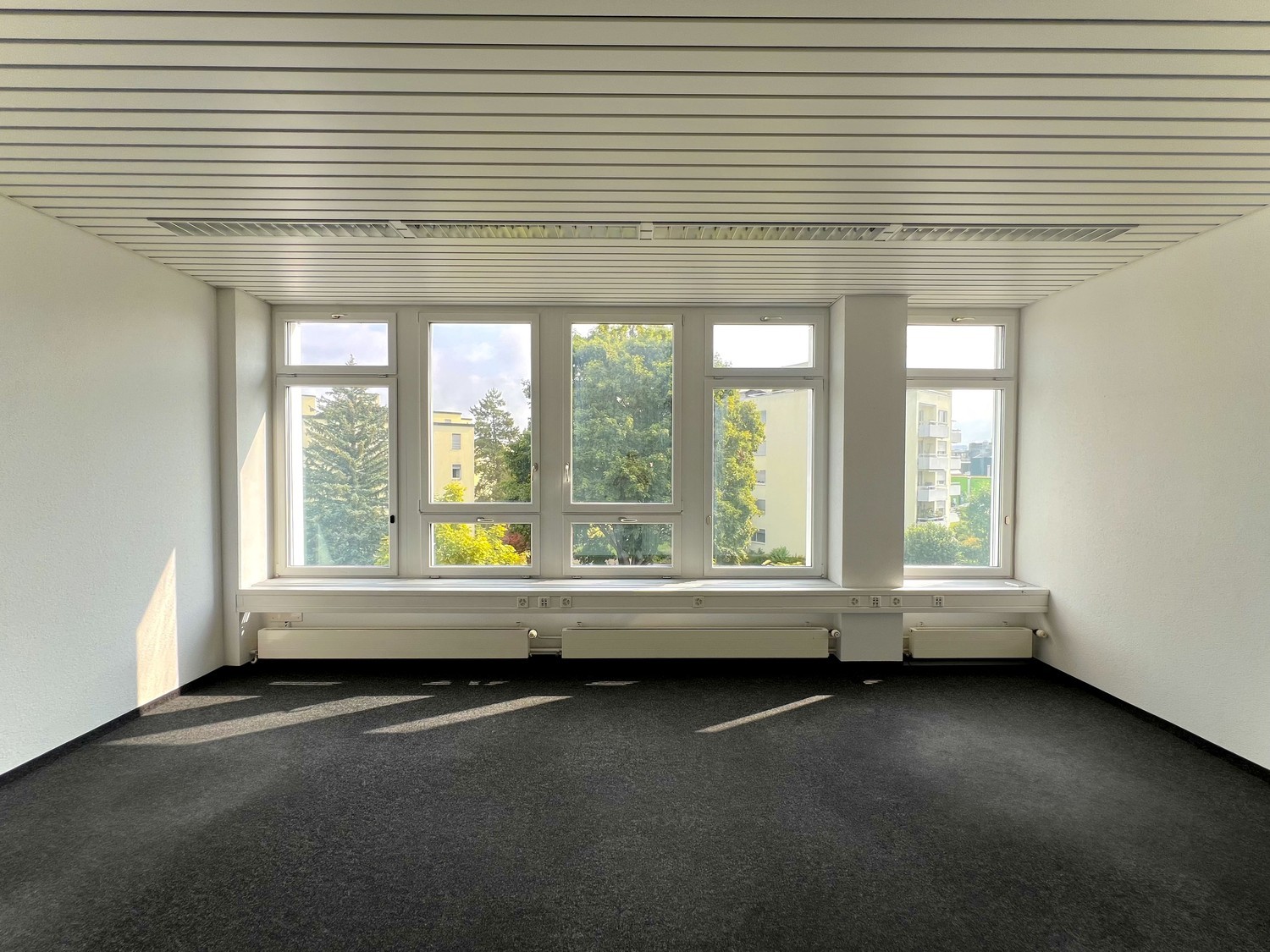 27m² office