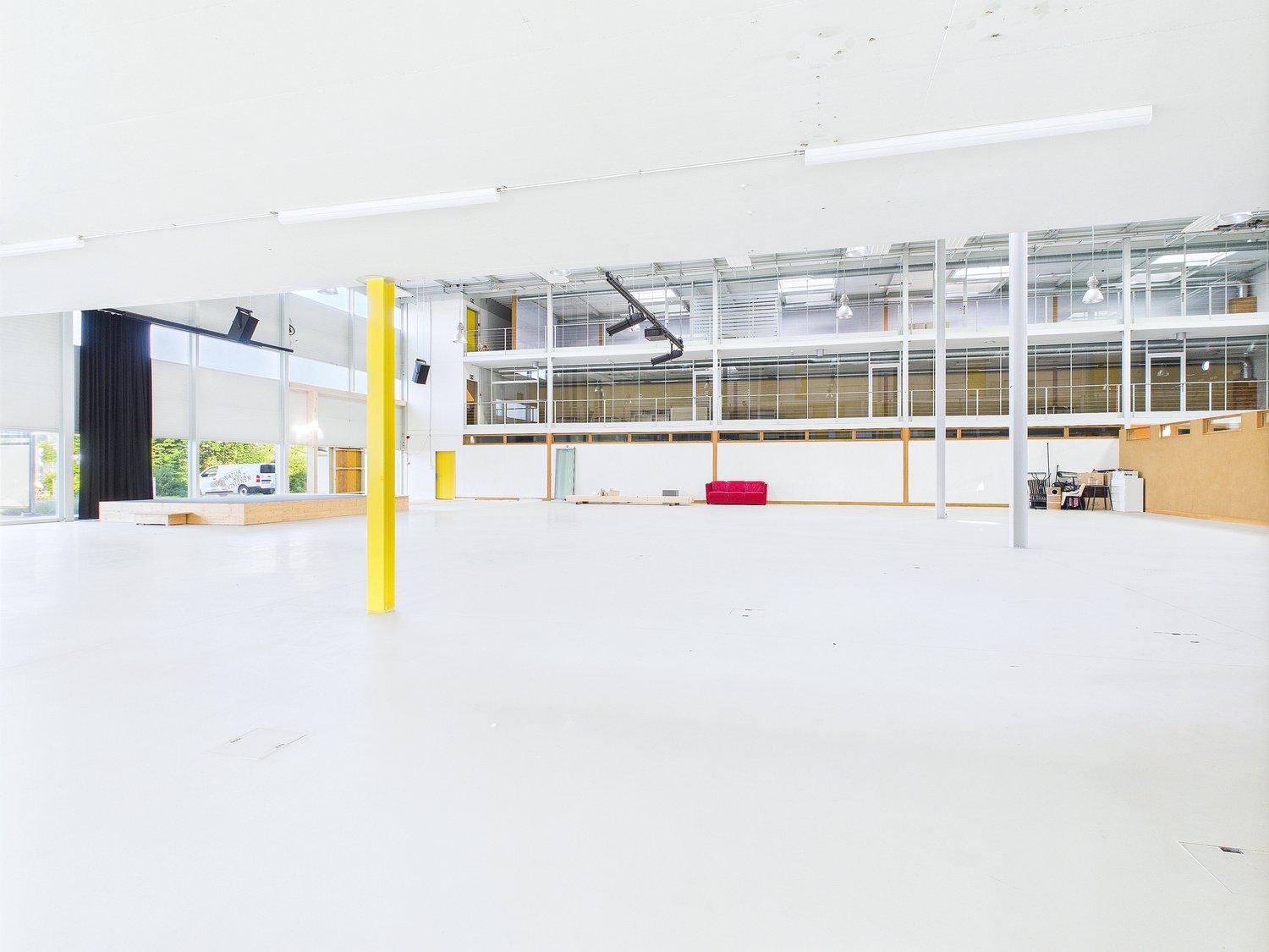 1467m² industrial object