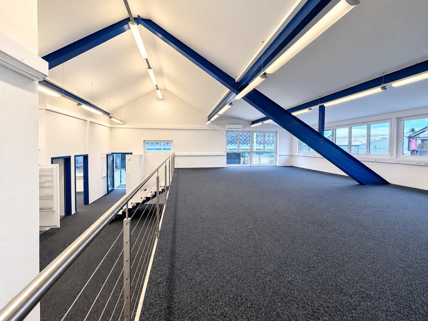 250m² commercial, Foto 1 von 6