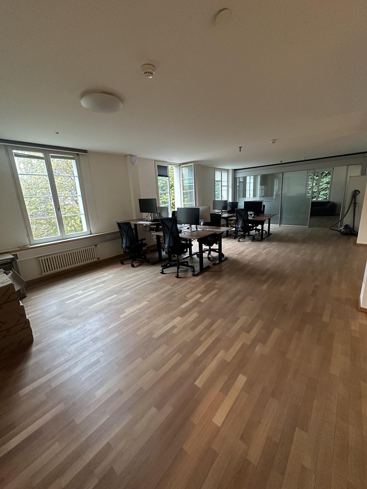 150m² ufficio, foto 1 di 9