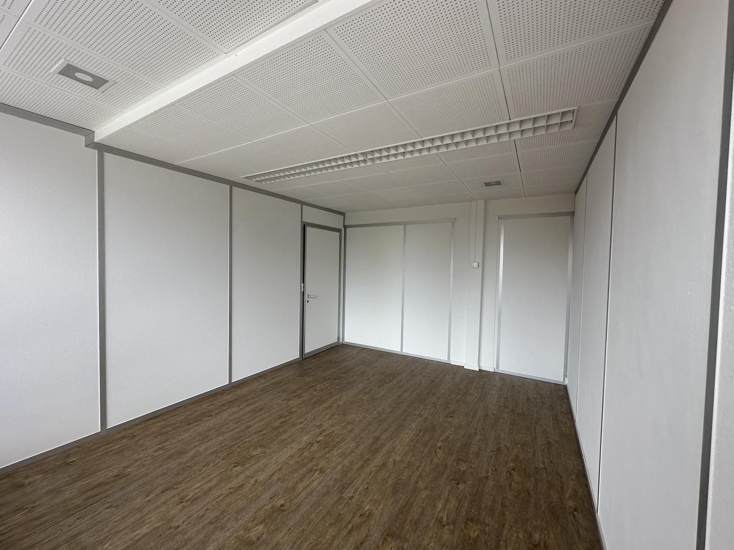 19m² office